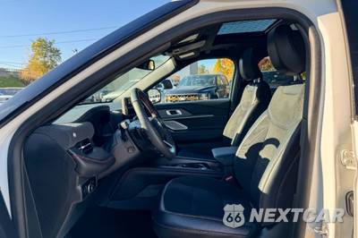 2025 Ford Explorer ST - zdjęcie 24 z 42 - miniatura