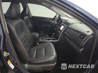 2016 Toyota Camry XLE - zdjęcie 8 z 34 - miniatura