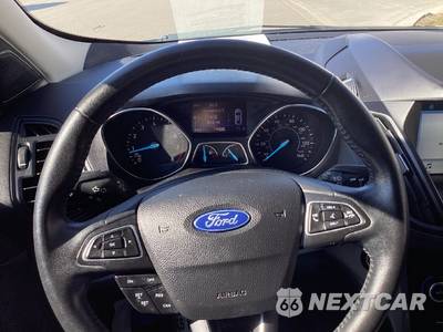 2019 Ford Escape SEL - zdjęcie 16 z 18 - miniatura