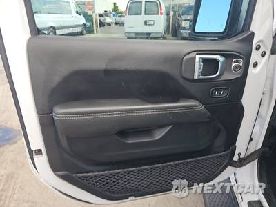 2021 Jeep Gladiator Overland Crew Cab Medium Bed - zdjęcie 9 z 29 - miniatura
