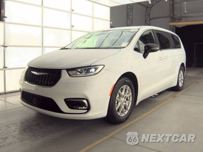 2025 Chrysler Pacifica Select 121.6" WB