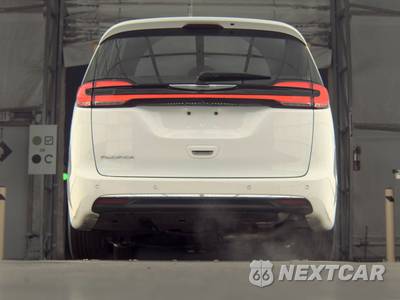 2025 Chrysler Pacifica Select 121.6" WB - zdjęcie 7 z 25 - miniatura