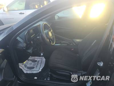 2025 Hyundai Elantra SEL Sport - zdjęcie 13 z 26 - miniatura