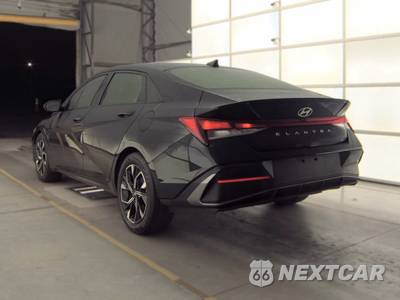 2025 Hyundai Elantra SEL Sport - zdjęcie 8 z 26 - miniatura