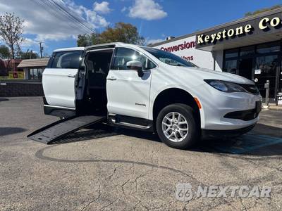 2021 Chrysler Voyager LXi 121.6" WB