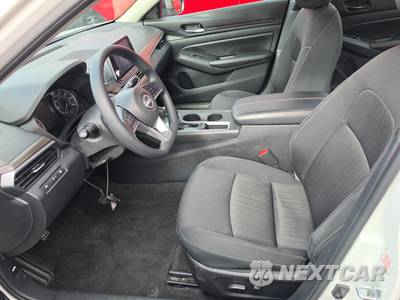 2025 Nissan Altima SV - zdjęcie 7 z 27 - miniatura