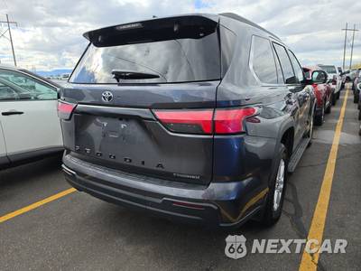 2025 Toyota Sequoia SR5 - zdjęcie 4 z 28 - miniatura