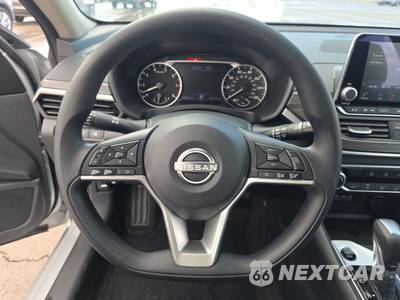 2025 Nissan Altima SV - zdjęcie 10 z 25 - miniatura