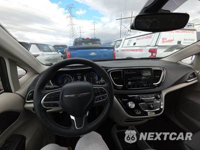 2023 Chrysler Pacifica Touring L 121.6" WB - zdjęcie 11 z 23 - miniatura
