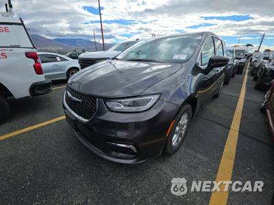 2023 Chrysler Pacifica Touring L 121.6" WB