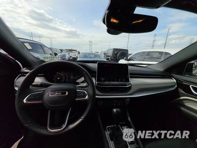2025 Jeep Compass Limited - zdjęcie 11 z 25 - miniatura