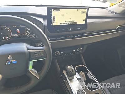 2025 Mitsubishi Outlander SE - zdjęcie 11 z 25 - miniatura