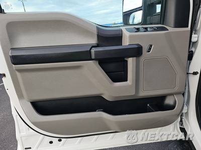 2019 Ford Super Duty F-350 Cab Chassis XL Crew Cab DRW - zdjęcie 9 z 23 - miniatura