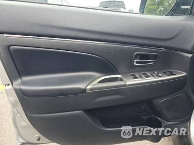 2025 Mitsubishi Outlander Sport 2.0 SE - zdjęcie 15 z 26 - miniatura