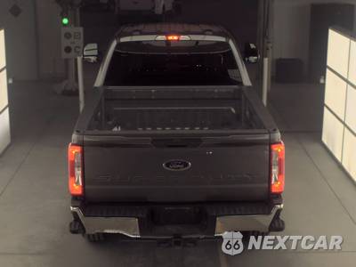 2025 Ford Super Duty F-250 XLT Crew Cab Medium Bed - zdjęcie 5 z 18 - miniatura