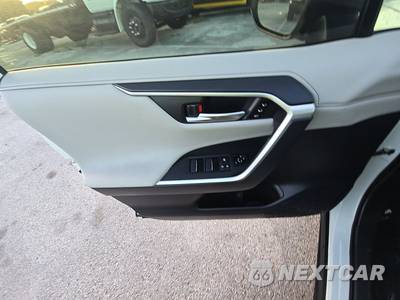 2021 Toyota RAV4 Limited - zdjęcie 9 z 20 - miniatura
