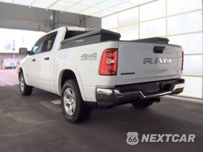 2025 Ram 1500 Big Horn Crew Cab Short Bed - zdjęcie 6 z 27 - miniatura
