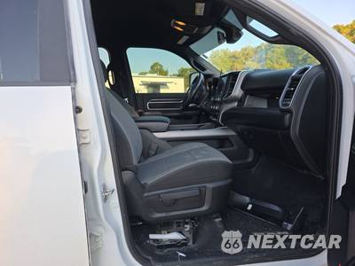 2024 Ram 2500 Big Horn Crew Cab Medium Bed - zdjęcie 8 z 21 - miniatura