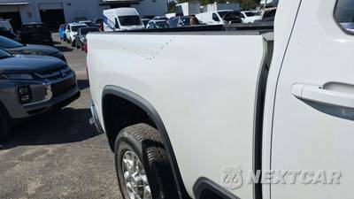 2022 Chevrolet Silverado 2500HD LT Crew Cab Medium Bed 1LT - zdjęcie 19 z 47 - miniatura