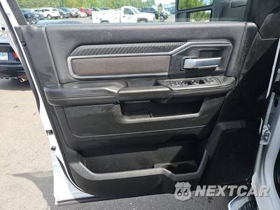 2025 Ram 2500 Big Horn Crew Cab Medium Bed - zdjęcie 9 z 33 - miniatura