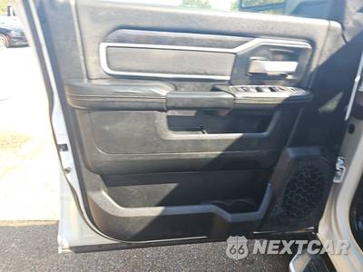 2024 Ram 2500 Big Horn Crew Cab Medium Bed - zdjęcie 9 z 31 - miniatura