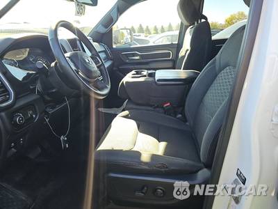 2025 Ram 1500 Big Horn Crew Cab Short Bed - zdjęcie 7 z 36 - miniatura