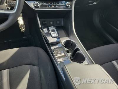 2023 Hyundai Sonata SE - zdjęcie 42 z 50 - miniatura