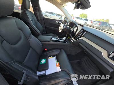 2026 Volvo XC60 B5 Ultra - zdjęcie 8 z 28 - miniatura