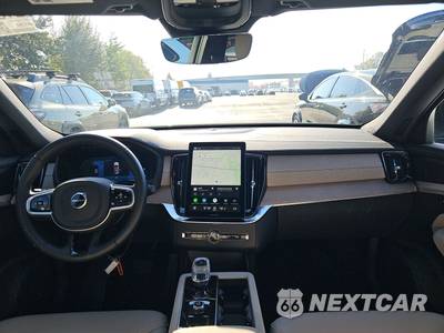 2026 Volvo XC90 B6 Plus 7-Passenger - zdjęcie 11 z 27 - miniatura