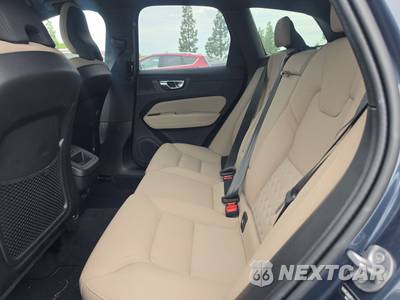2026 Volvo XC60 B5 Plus - zdjęcie 13 z 27 - miniatura