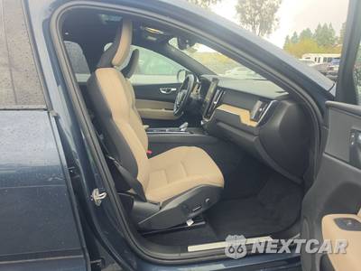 2026 Volvo XC60 B5 Plus - zdjęcie 8 z 29 - miniatura