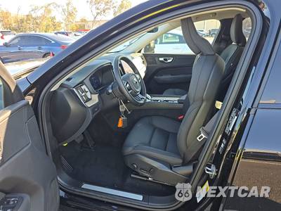 2026 Volvo XC60 B5 Plus - zdjęcie 7 z 34 - miniatura