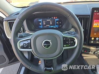 2026 Volvo XC60 B5 Plus - zdjęcie 10 z 34 - miniatura
