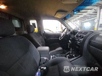 2004 Nissan Frontier XE Extended Cab Long Bed - zdjęcie 8 z 17 - miniatura