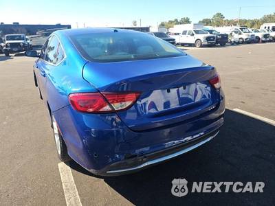 2015 Chrysler 200 Limited - zdjęcie 3 z 17 - miniatura