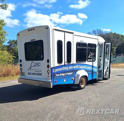 2016 Ford Super Duty E-350 Cutaway DRW - zdjęcie 2 z 9 - miniatura