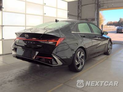 2025 Hyundai Elantra Limited - zdjęcie 4 z 18 - miniatura