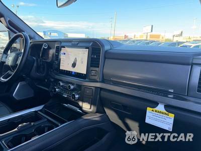 2025 Ford Super Duty F-450 Platinum Crew Cab Long Bed DRW - zdjęcie 63 z 75 - miniatura