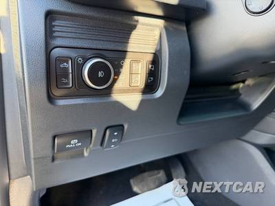 2025 Ford Super Duty F-450 Platinum Crew Cab Long Bed DRW - zdjęcie 18 z 75 - miniatura