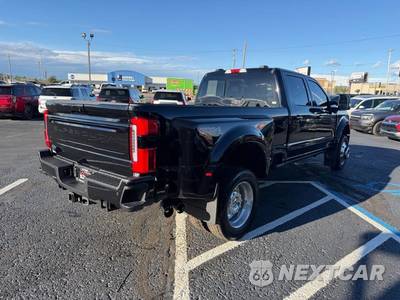 2025 Ford Super Duty F-450 Platinum Crew Cab Long Bed DRW - zdjęcie 5 z 75 - miniatura