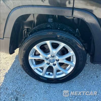 2014 Jeep Cherokee Latitude - zdjęcie 23 z 26 - miniatura