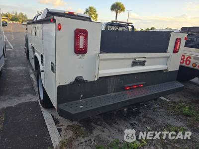 2018 Ford Super Duty F-450 Cab Chassis XL Crew Cab DRW - zdjęcie 6 z 17 - miniatura