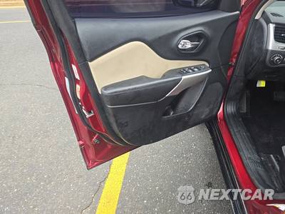 2018 Jeep Cherokee Tech Connect Edition - zdjęcie 9 z 27 - miniatura