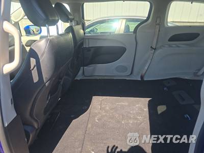 2020 Chrysler Pacifica Touring L 121.6" WB - zdjęcie 13 z 27 - miniatura