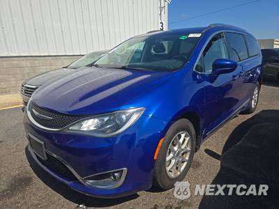 2020 Chrysler Pacifica Touring L 121.6" WB