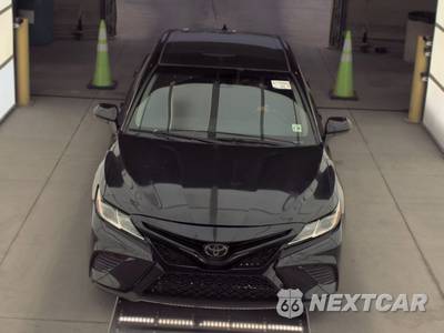 2019 Toyota Camry SE - zdjęcie 2 z 46 - miniatura