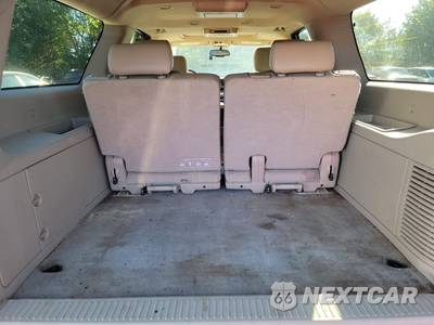 2013 Chevrolet Suburban 1500 LTZ 1LZ - zdjęcie 17 z 21 - miniatura