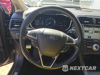 2019 Ford Fusion Hybrid Titanium - zdjęcie 10 z 30 - miniatura