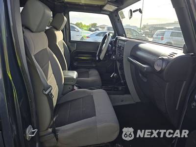 2008 Jeep Wrangler Unlimited X - zdjęcie 8 z 37 - miniatura
