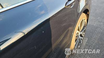 2020 Toyota Camry SE - zdjęcie 32 z 39 - miniatura